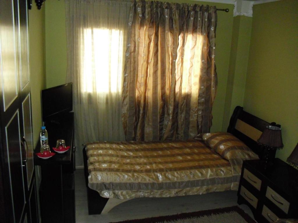 Guest House Bujtina Leon كورتشي الغرفة الصورة